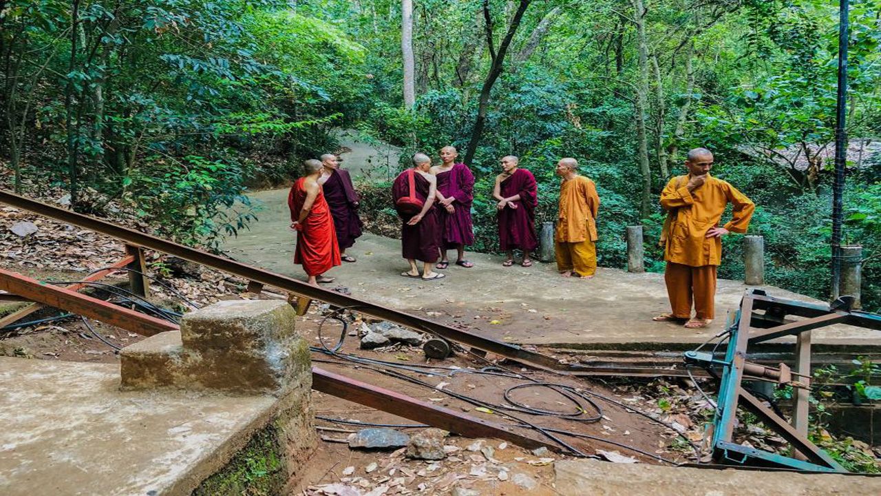Cable Car Crash in Sri Lanka Kills 7 Monks