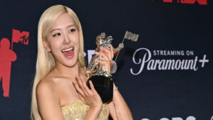 Rosé Wins Song of the Year at MTV VMA 2025—Here’s the Story Behind Her Stunning Dress