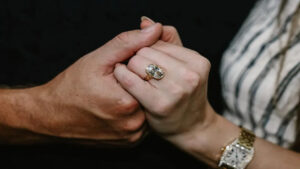 Taylor Swift’s Engagement Ring Steals the Spotlight