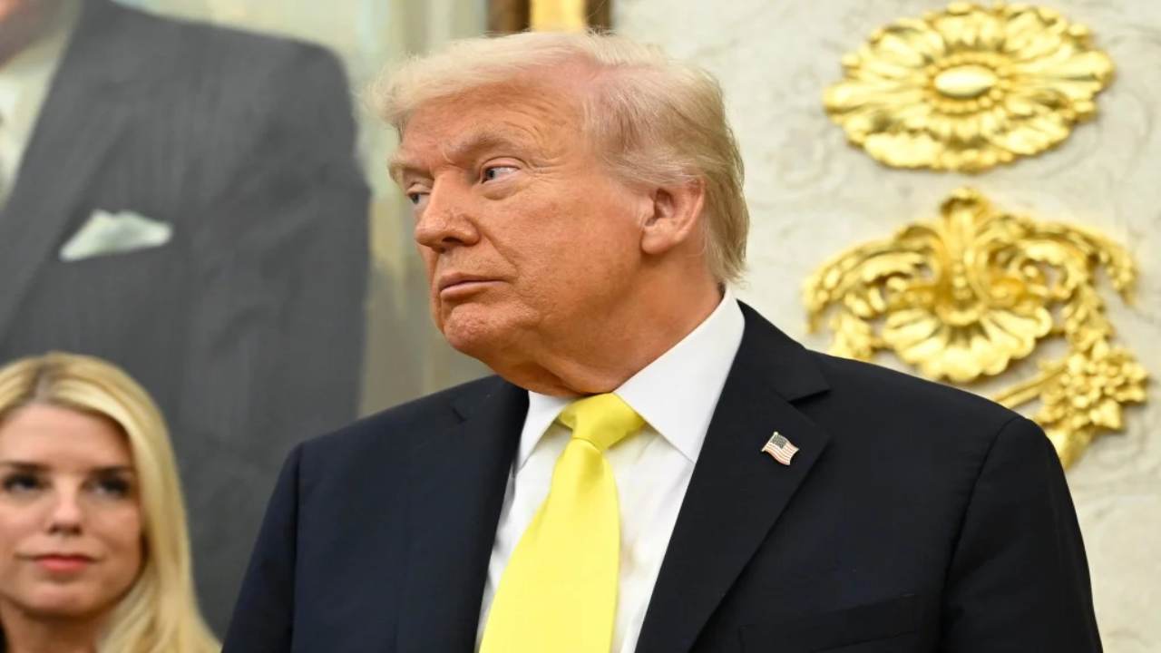 Trump Orders Chinese-Controlled Firm to Unwind U.S. Chip Deal Amid Security Concerns