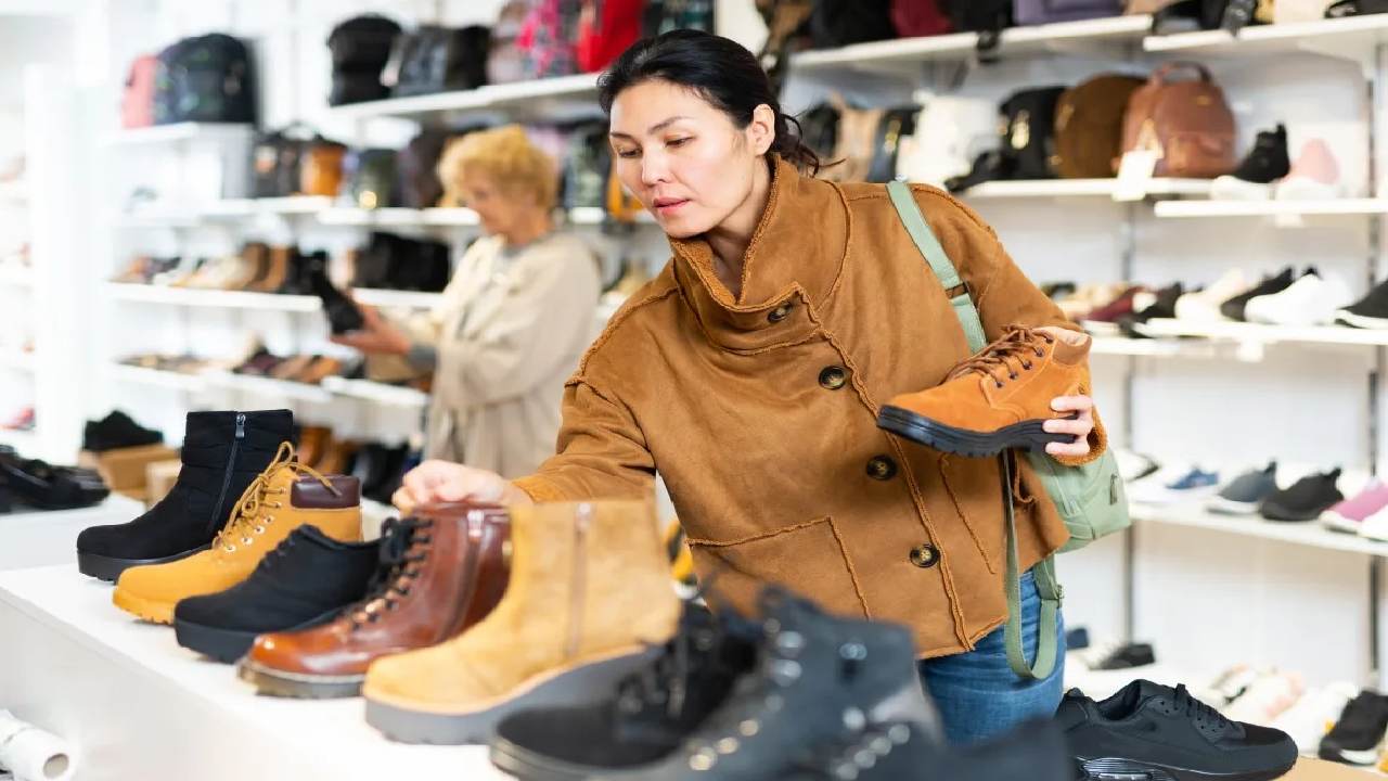 Comfortable Boots Tips for Women Over 50 to Stay Stylish and Confident