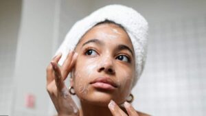 Girls Are Becoming Obsessed with Skincare, Experts Warn of the Rising Cosmeticorexia Phenomenon